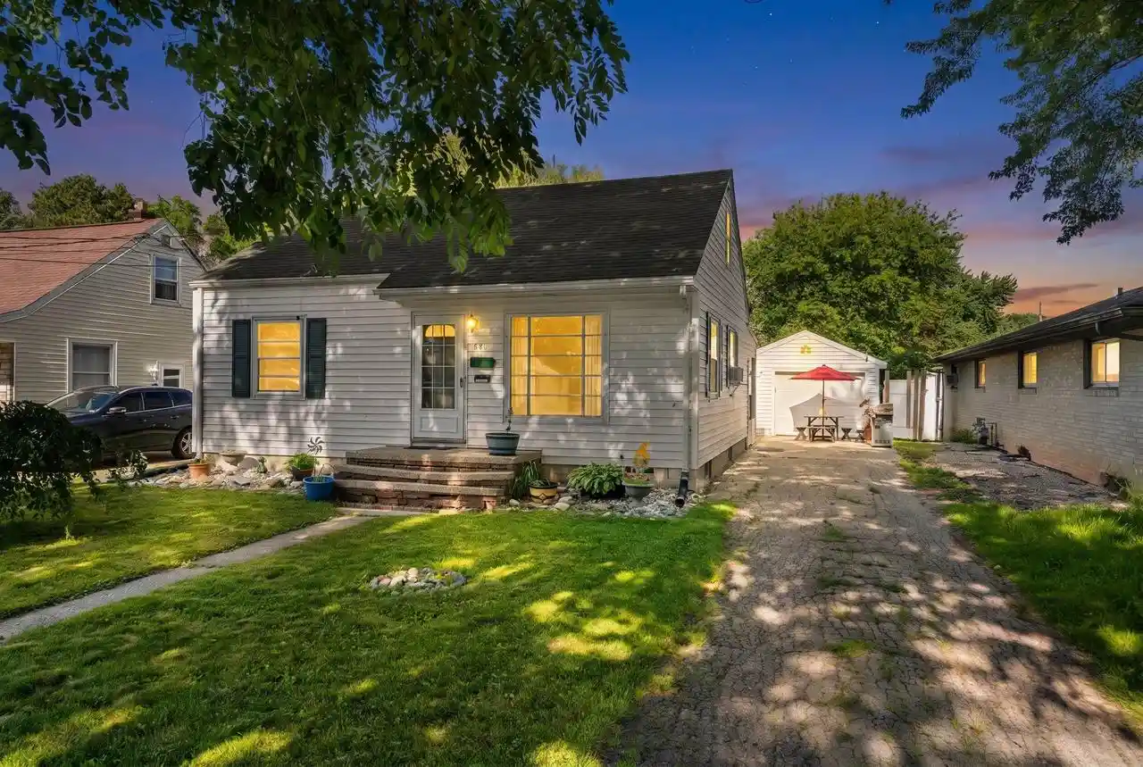 Homes for sale in Menasha, WI | 641 State Street Street, Menasha, WI 54952 | MLS# 50328089