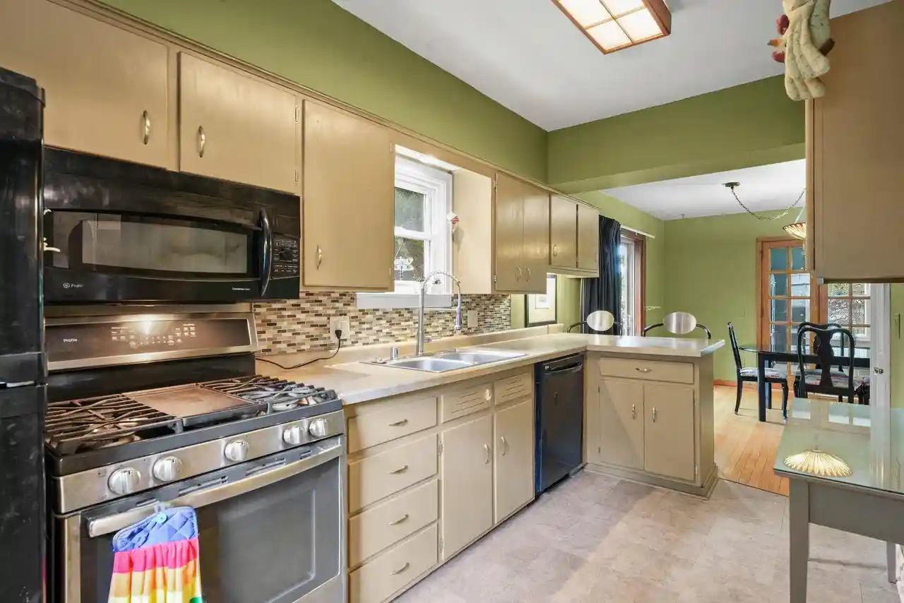 3rd image of 3601 Larson Court Court, Madison, WI 53714 | MLS# 2026733