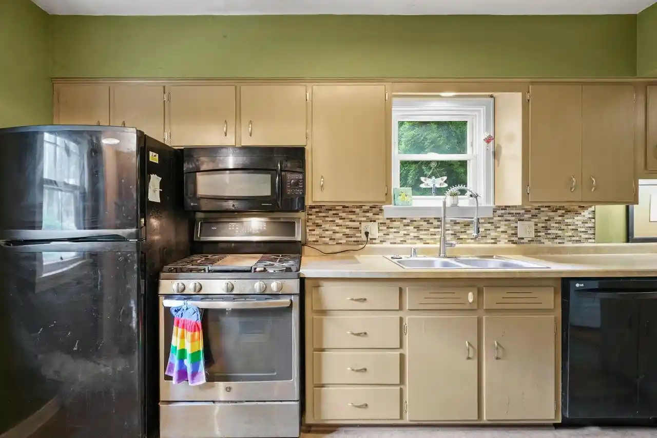 5th image of 3601 Larson Court Court, Madison, WI 53714 | MLS# 2026733