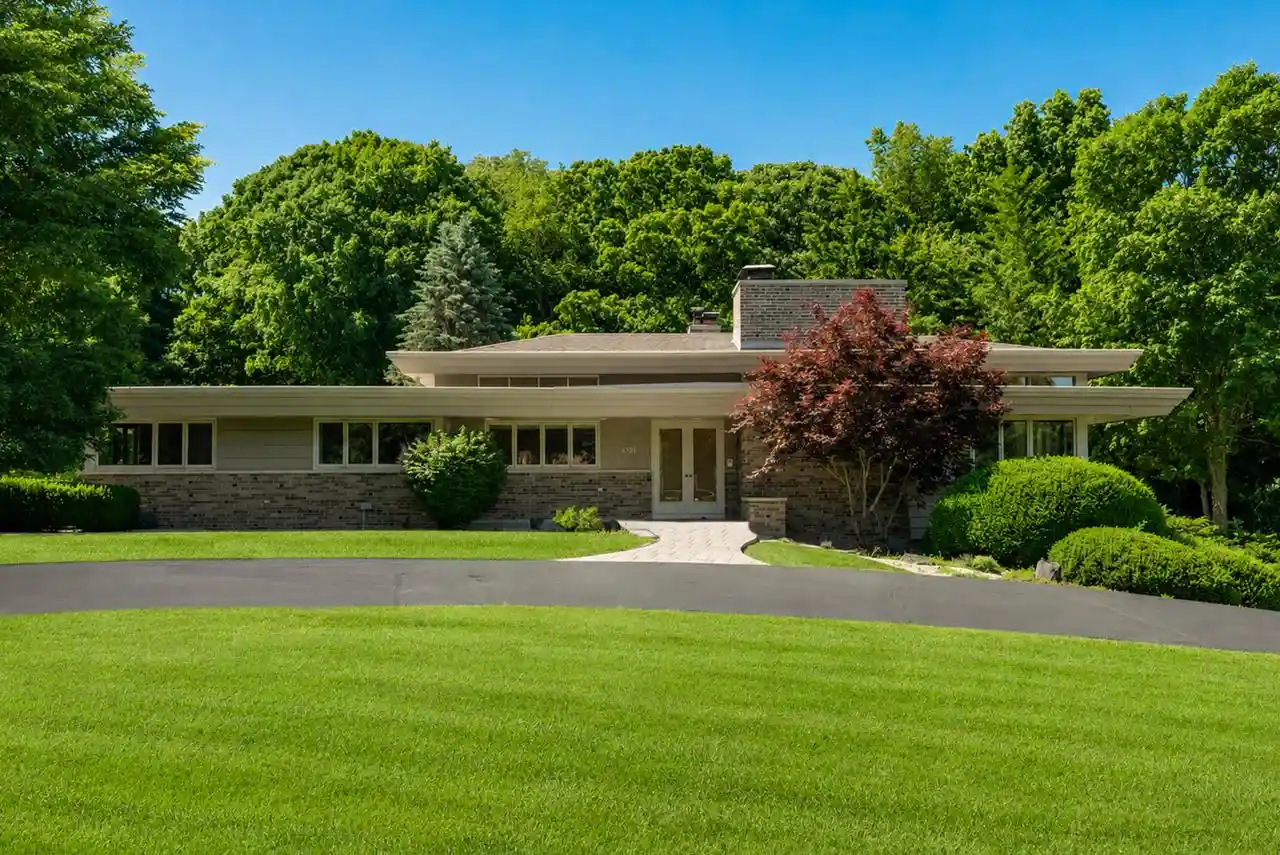 Homes for sale in Franksville, WI | 6725 Brook Road Road, Franksville, WI 53126 | MLS# 1969051