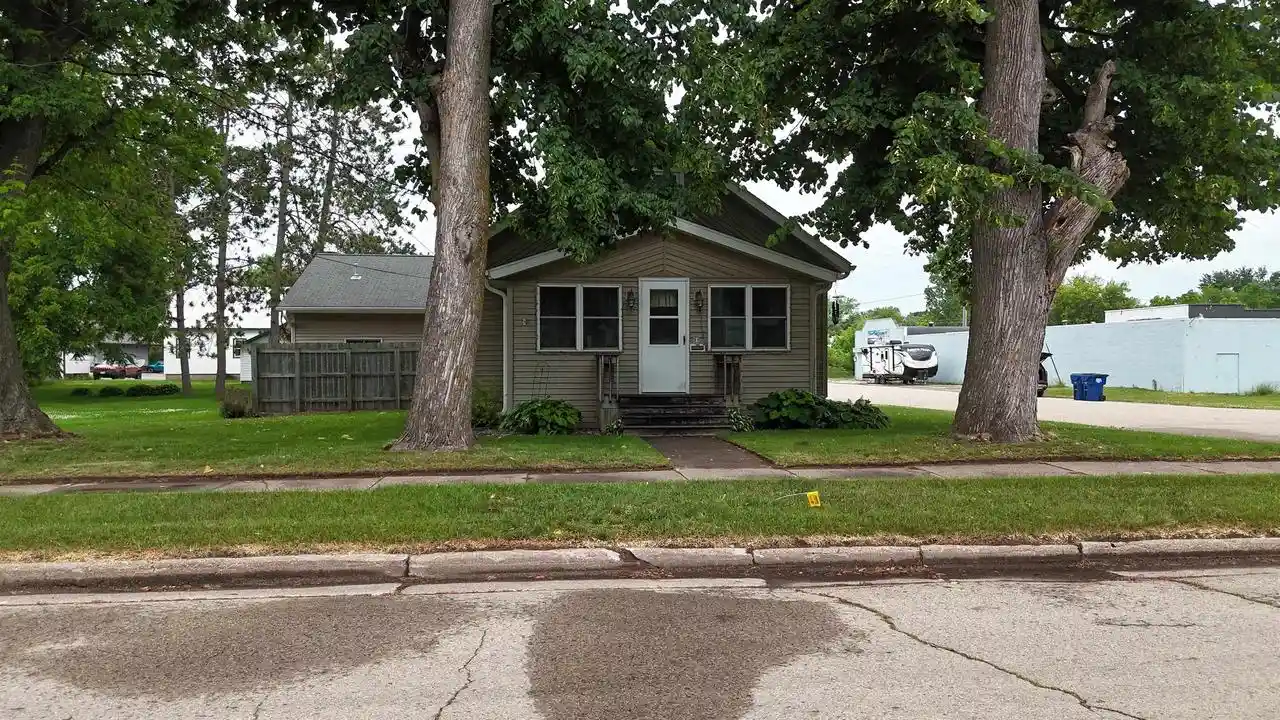 Homes for sale in Clintonville, WI | 31 E 2nd Street Street, Clintonville, WI 54929 | MLS# 50328100