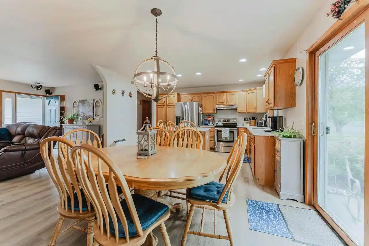 5th image of 620 Courtland Avenue Avenue, Oshkosh, WI 54901 | MLS# 50328091