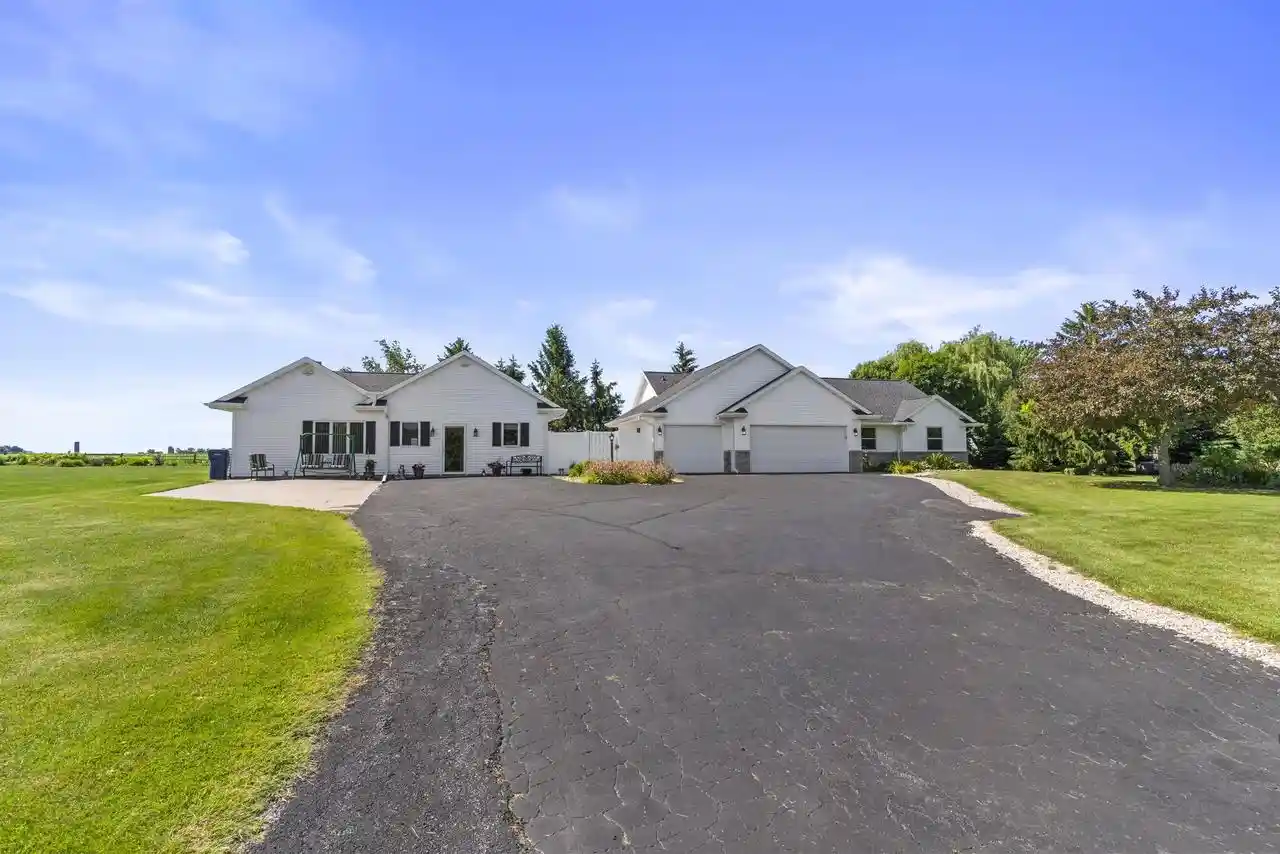 Homes for sale in Hortonville, WI | N3151 State Road 76, Hortonville, WI 54944 | MLS# 50328123