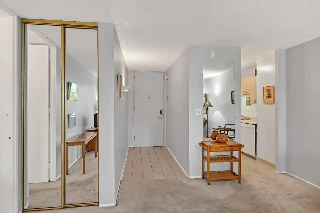 Homes for sale in Milwaukee, WI | 929 N Astor Street Street #403, Milwaukee, WI 53202 | MLS# 1969058