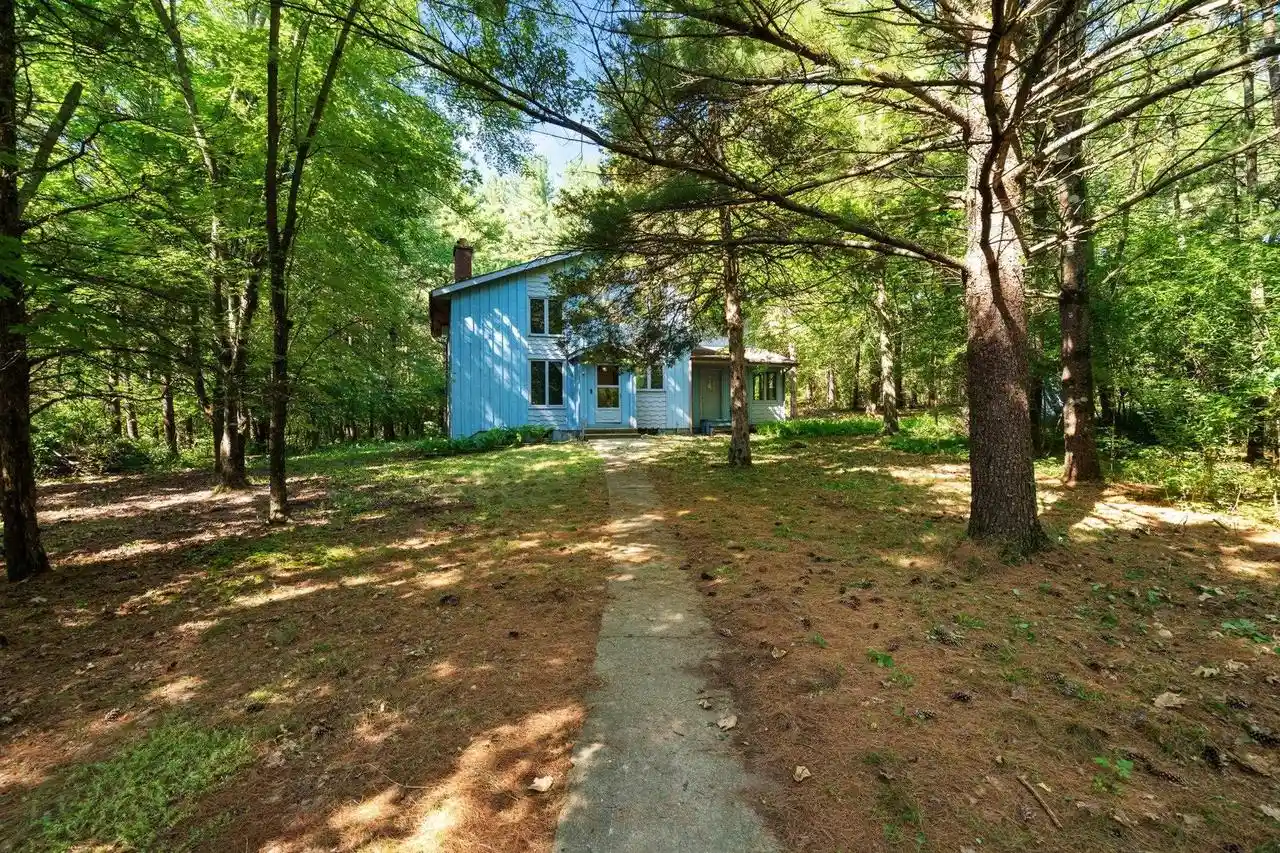 Photo 3 of Single family home for sale at W10020 Olson Road Road, Poynette, WI 53955 | MLS# 2026739 | Listing updated on 2026-09-15