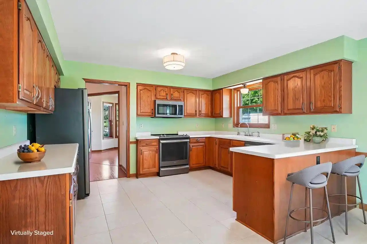 Homes for sale in Cedarburg, WI | W72n540 Cider Mill Court Court, Cedarburg, WI 53012 | MLS# 1969060