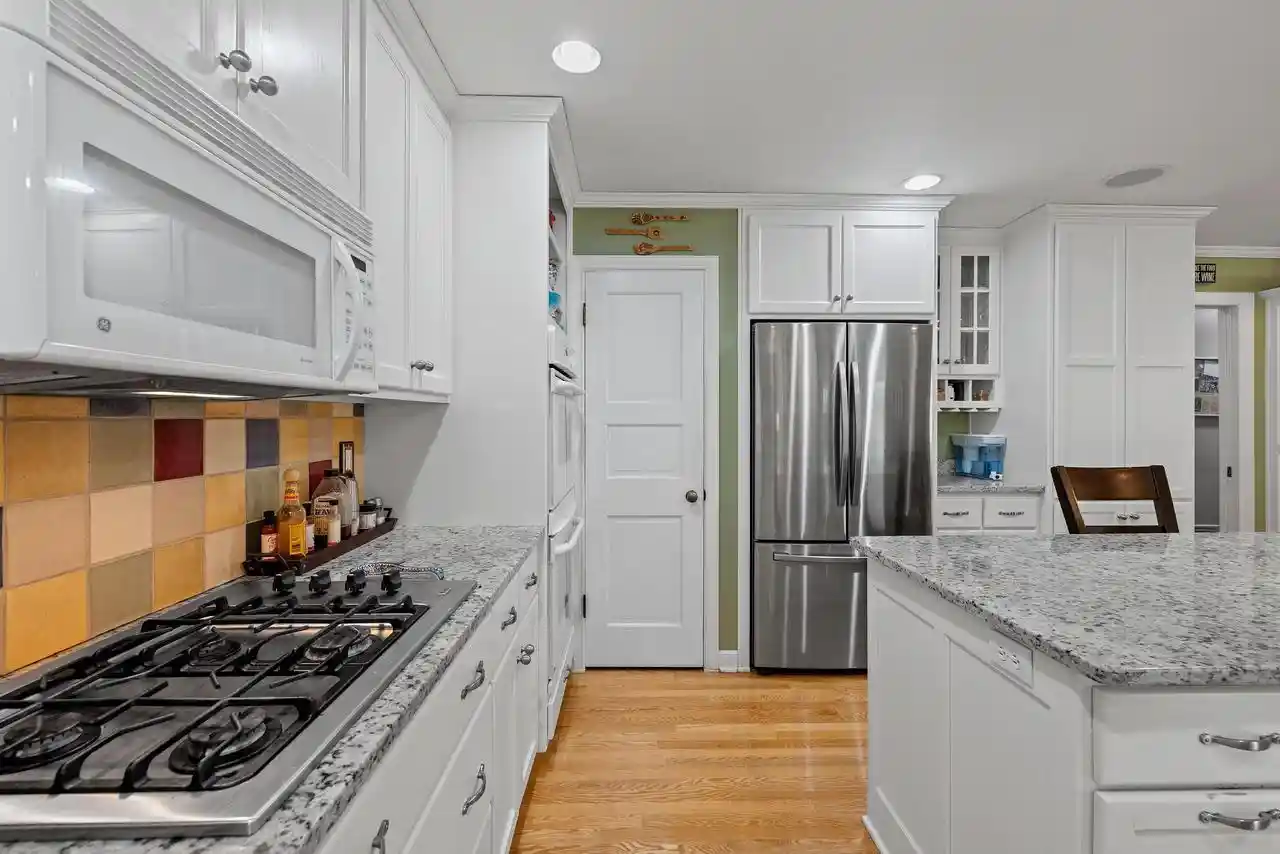 3rd image of 356 Warren Court Court, Green Bay, WI 54301 | MLS# 50328138