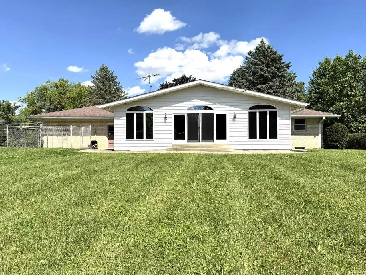 2nd image of 9622 296th Avenue Avenue, Salem, WI 53168 | MLS# 1969070
