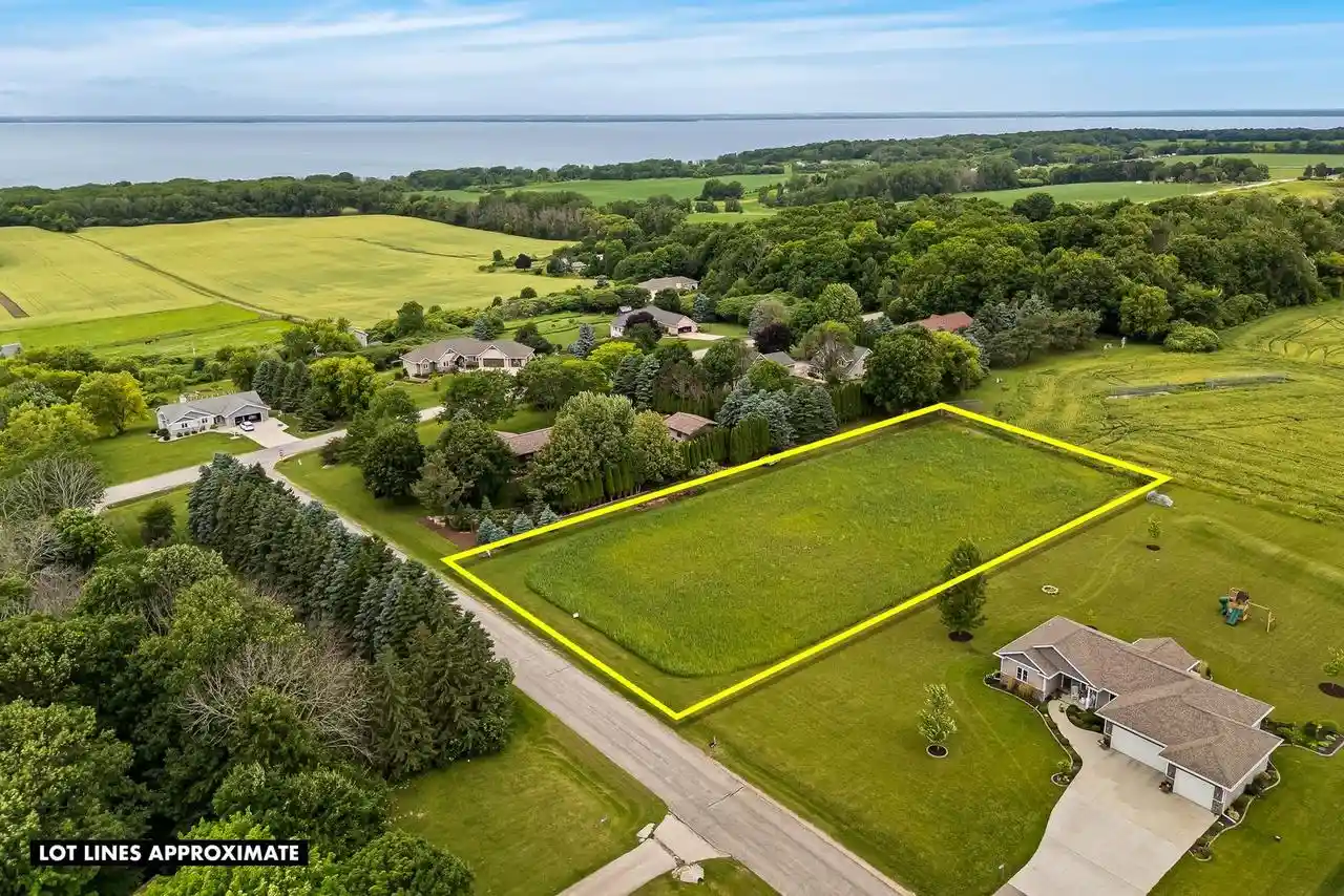 Homes for sale in Hilbert, WI | W5390 Campbell Dr Dr, Hilbert, WI 54129 | MLS# 50328144