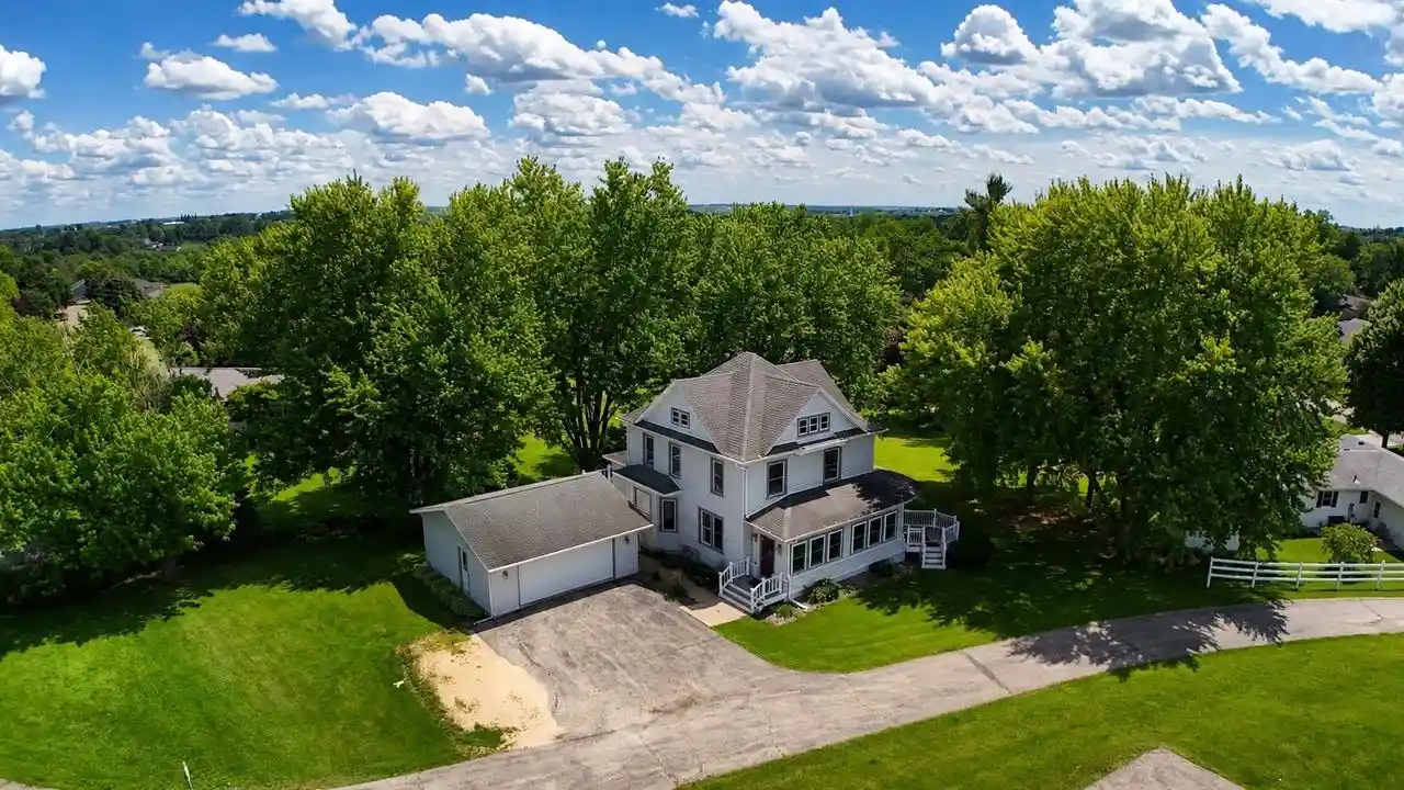 Homes for sale in Mineral Point, WI | 607 Dodge Street Street, Mineral Point, WI 53565 | MLS# 2026757