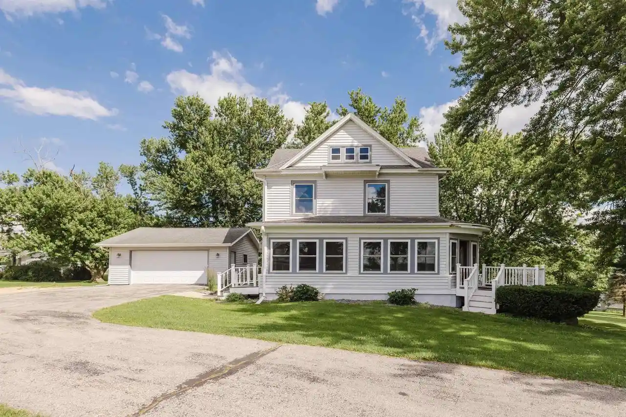 Homes for sale in Mineral Point, WI | 607 Dodge Street Street, Mineral Point, WI 53565 | MLS# 2026757