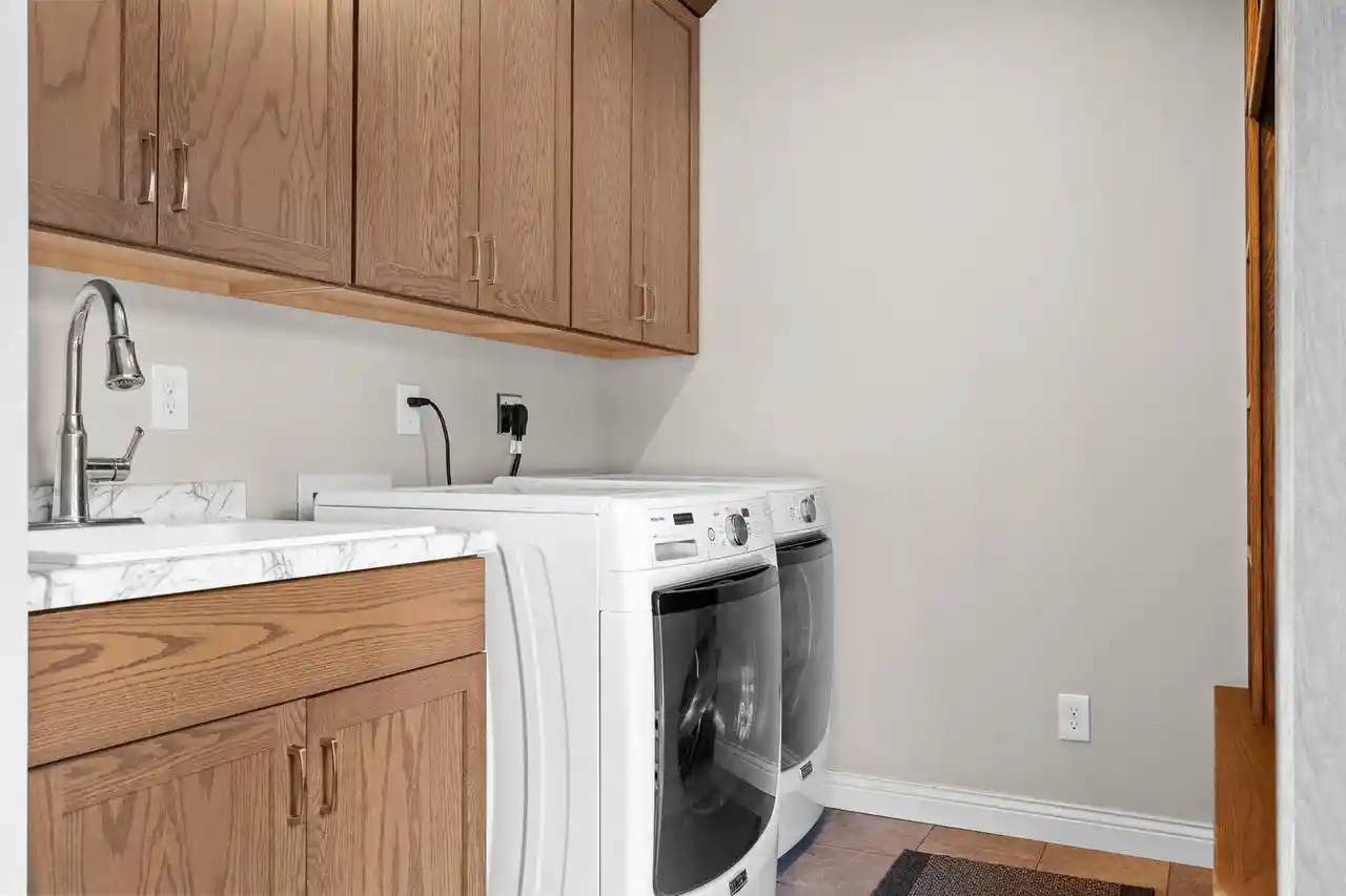 Photo 3 of Sale Pending at 2005 Main Street Street, La Crosse, WI 54601 | MLS# 1969086 | Listing updated on 2026-07-30