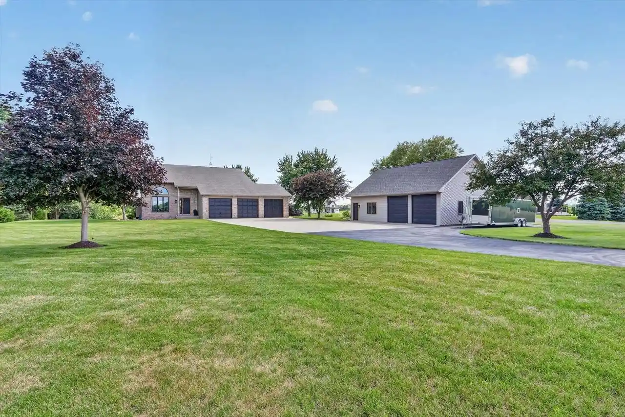 1st image of 5542 E L T Townline Road Road, Beloit, WI 53511 | MLS# 2026758