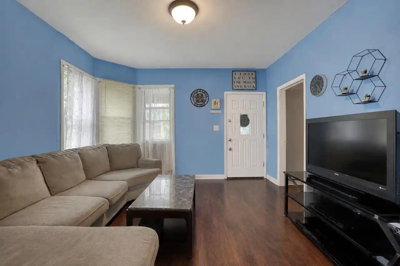 Homes for sale in Racine, WI | 1525 Owen Avenue Avenue, Racine, WI 53403 | MLS# 1969099