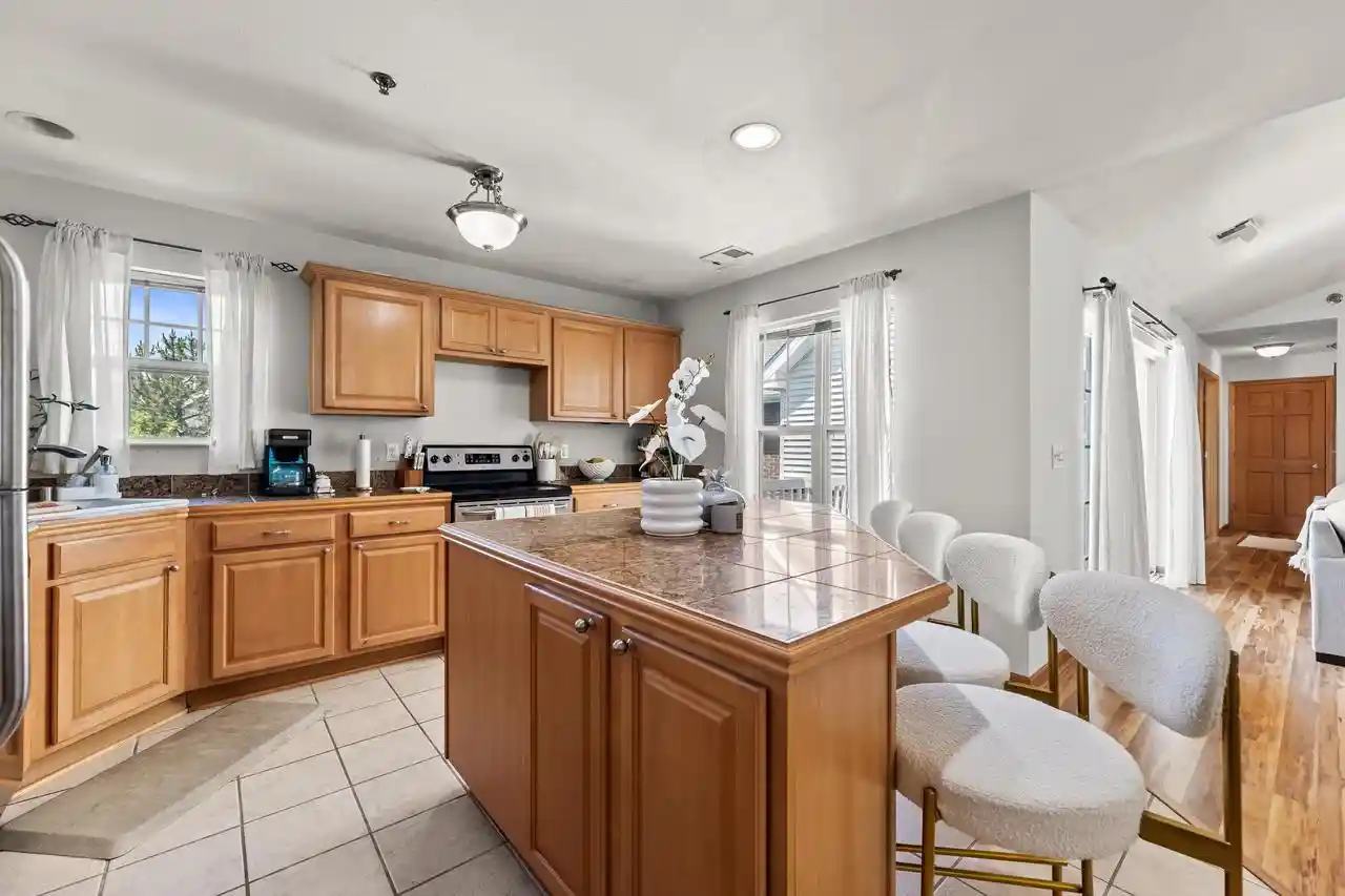 Homes for sale in Franklin, WI | 12155 W Virginia Circle Circle #7, Franklin, WI 53132 | MLS# 1969129
