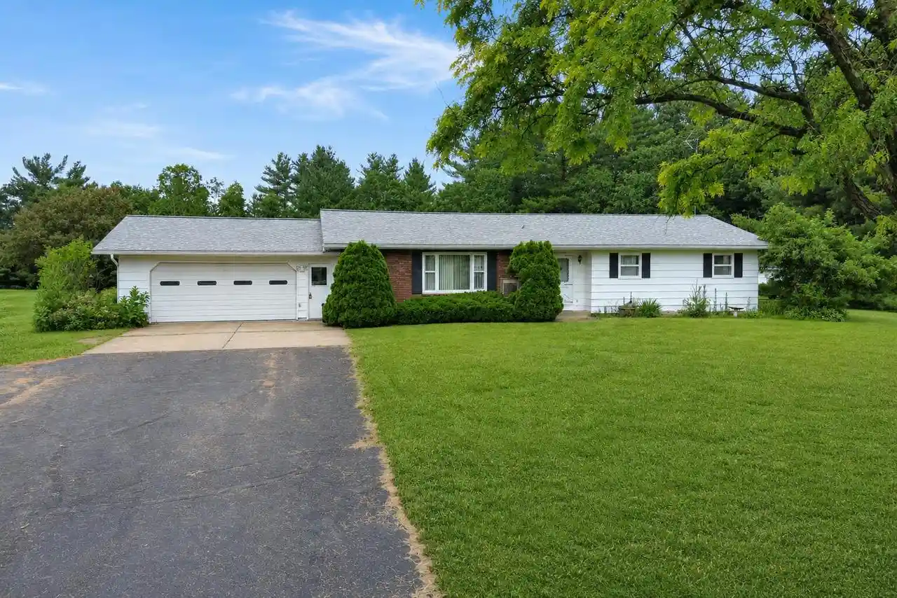 Homes for sale in Black River Falls, WI | N4870 State Hwy 54, Black River Falls, WI 54615 | MLS# 1969131