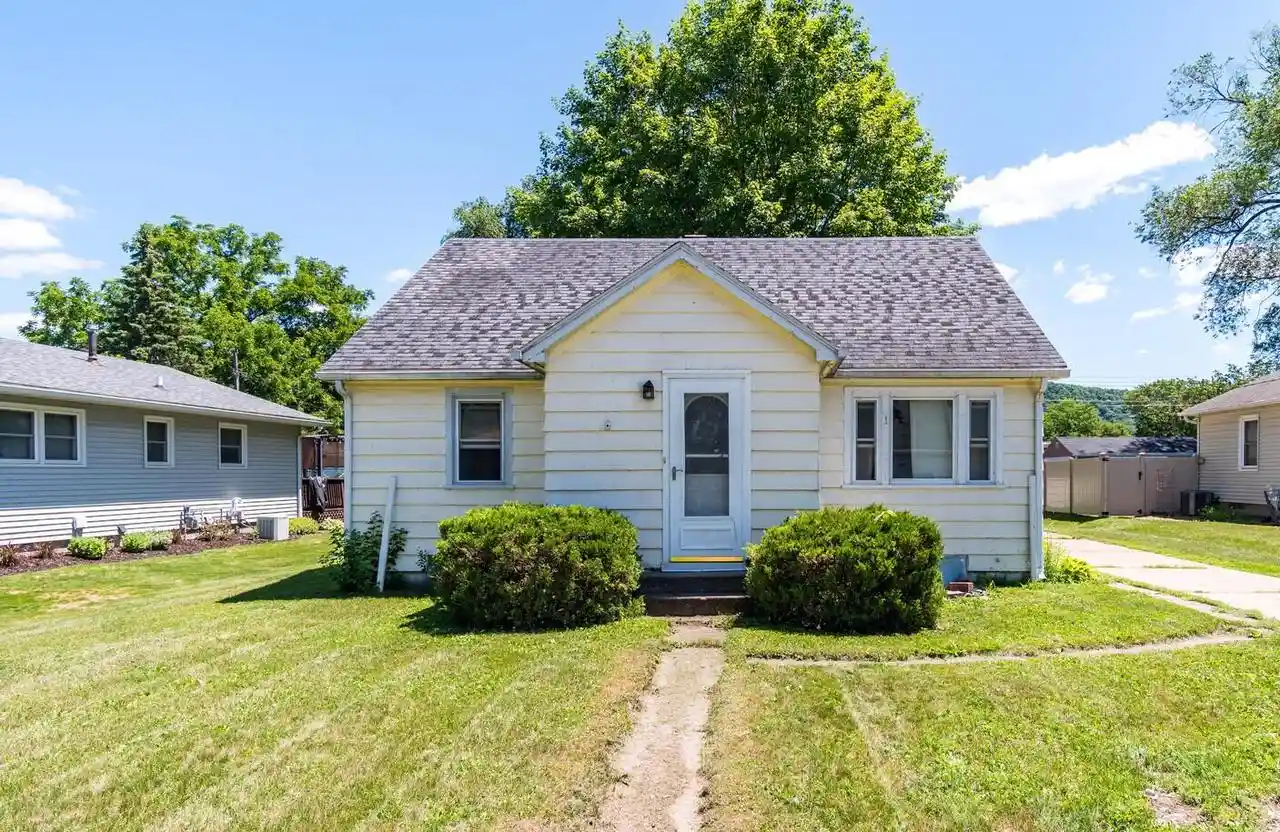 Homes for sale in La Crosse, WI | 3321 26th Street S Street S, La Crosse, WI 54601 | MLS# 1969154