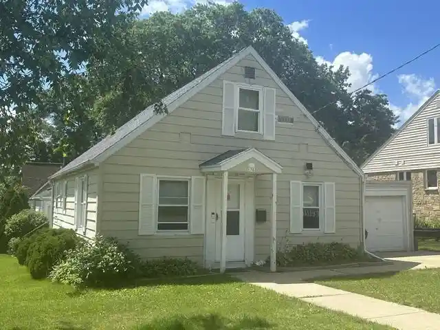 Homes for sale in Middleton, WI | 1702 Park Street Street, Middleton, WI 53562 | MLS# 2026783