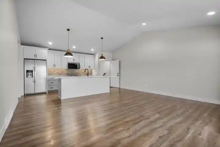 Listing Photo 4 - Condo for sale in building located at 864 S 18th Ave Ave, Sturgeon Bay, WI 54235 - Unit #14