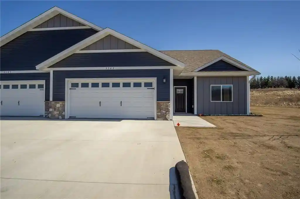 image of 3335 Sunflower Lane Lane, Eau Claire, WI 54703 | MLS# 1602581