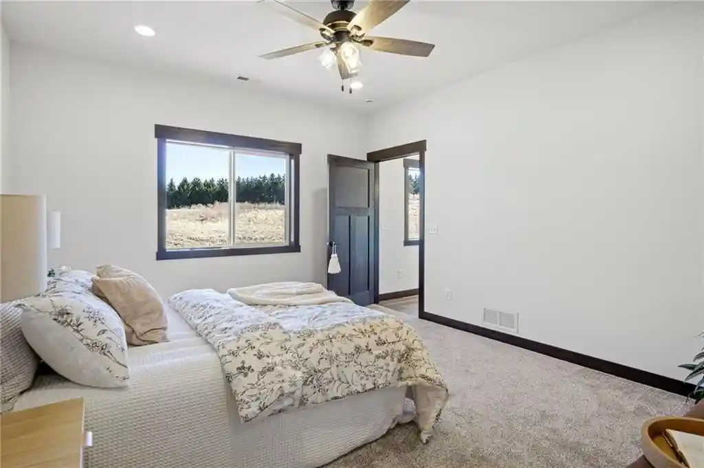 image of 3335 Sunflower Lane Lane, Eau Claire, WI 54703 | MLS# 1602581