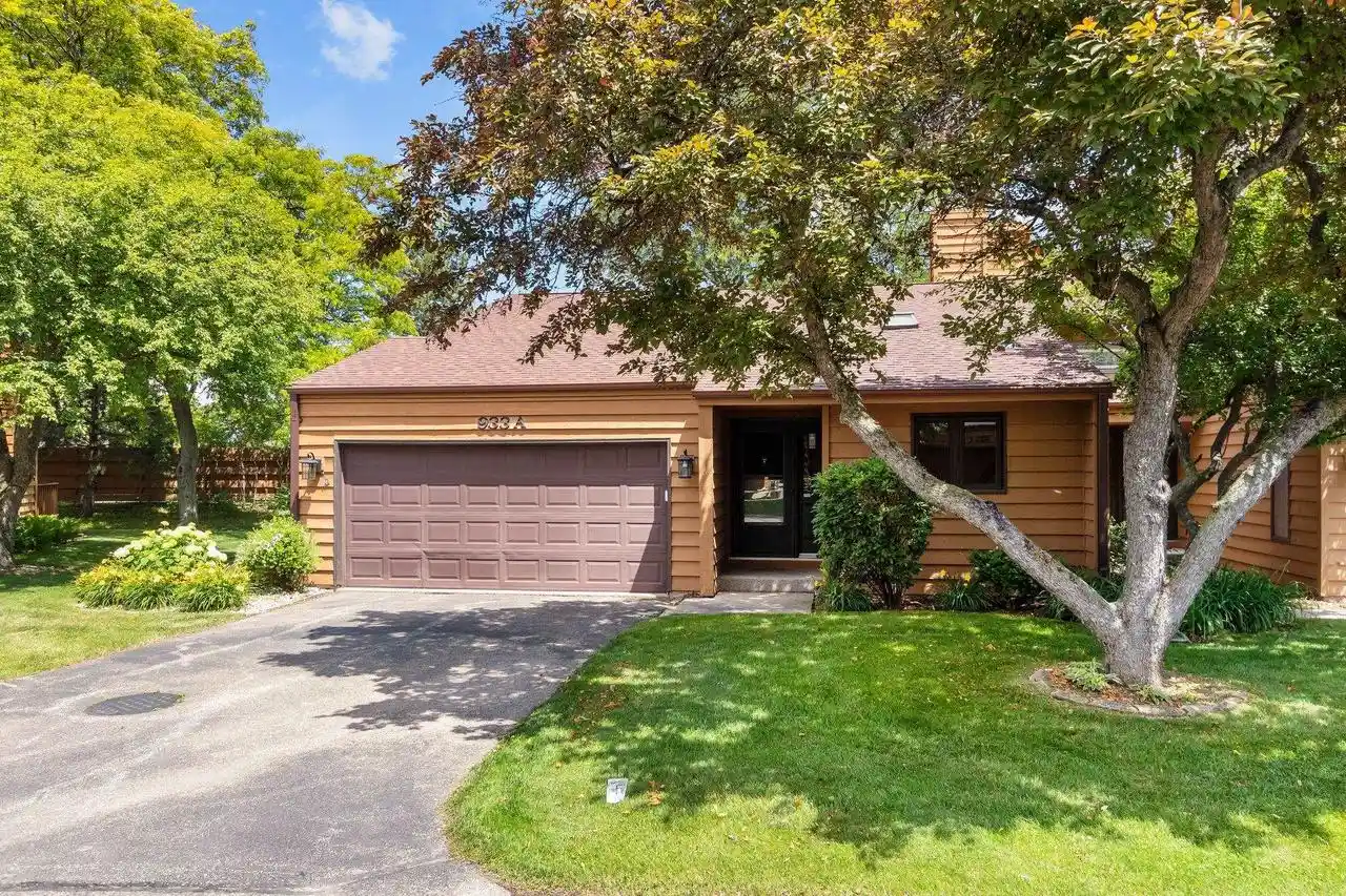 Homes for sale in Appleton, WI | 933 E Windfield Pl Pl #A, Appleton, WI 54911 | MLS# 50328174