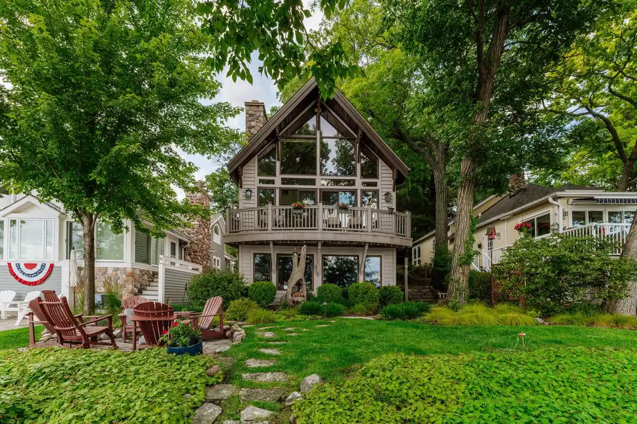 Photo 1 of Single family home for sale at 4 Dartmouth Road Road, Williams Bay, WI 53191 | MLS# 1969177 | Listing updated on 2026-06-27