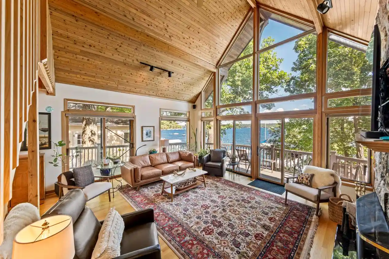 Photo 4 of Single family home for sale at 4 Dartmouth Rd, Williams Bay, WI 53191 | MLS# 1969177 | Listing updated on 2026-10-29