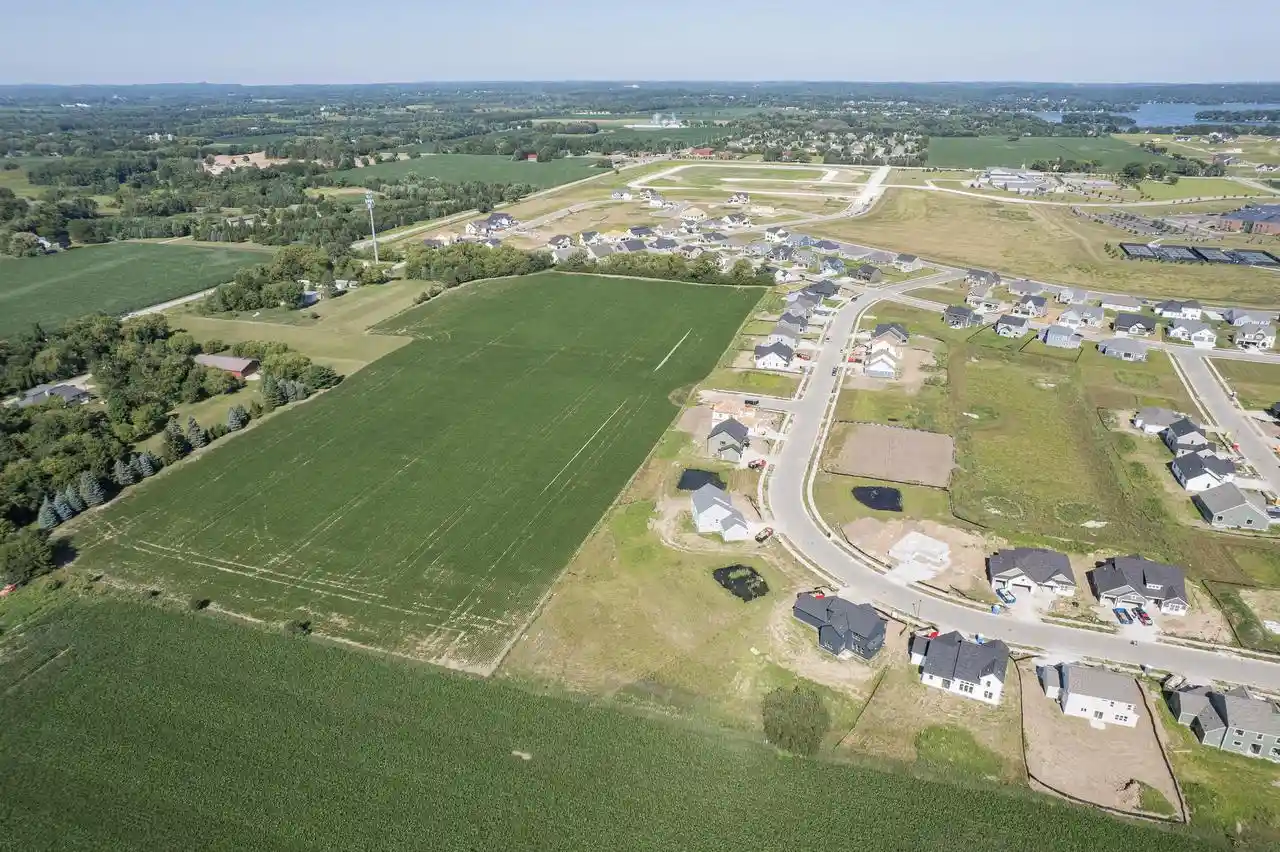 5th image of 1734 Switchgrass Street Street, Oconomowoc, WI 53066 | MLS# 1969185