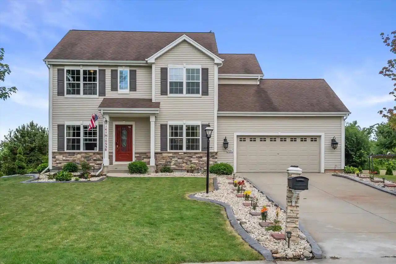 1st image of W141n10538 Wooded Hills Dr Dr, Germantown, WI 53022 | MLS# 1969186