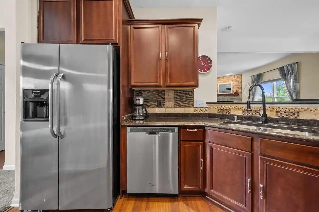 5th image of W141N10538 Wooded Hills Dr Dr, Germantown, WI 53022 | MLS# 1969186