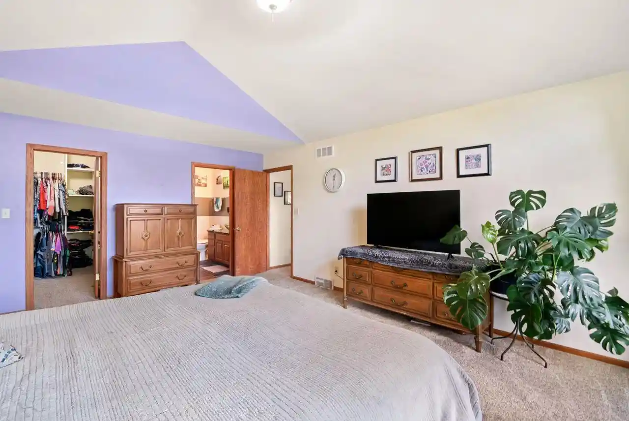 4th image of N172W20516 Hazelwood Lane Lane, Jackson, WI 53037 | MLS# 1969209