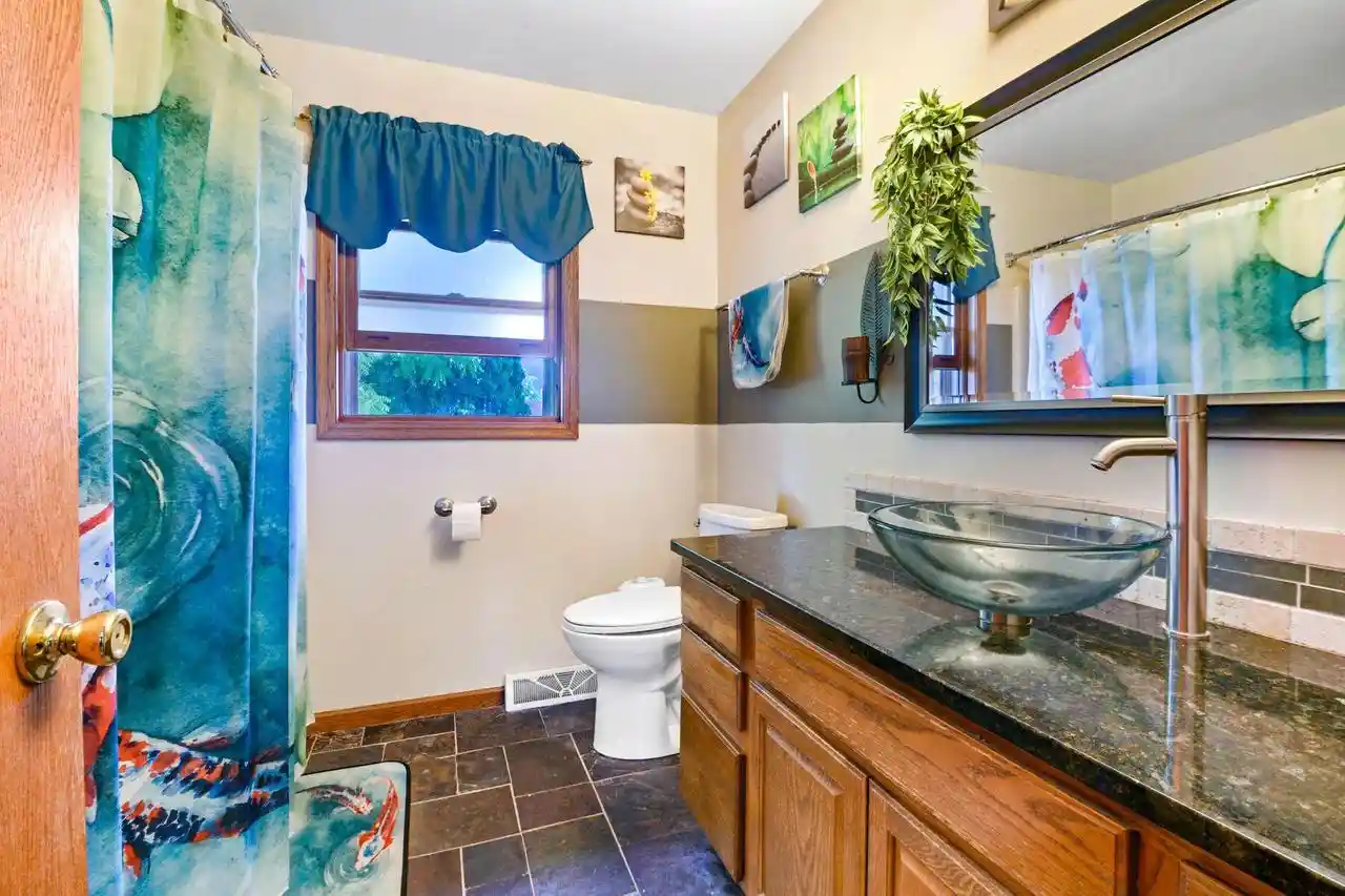 5th image of N172W20516 Hazelwood Lane Lane, Jackson, WI 53037 | MLS# 1969209