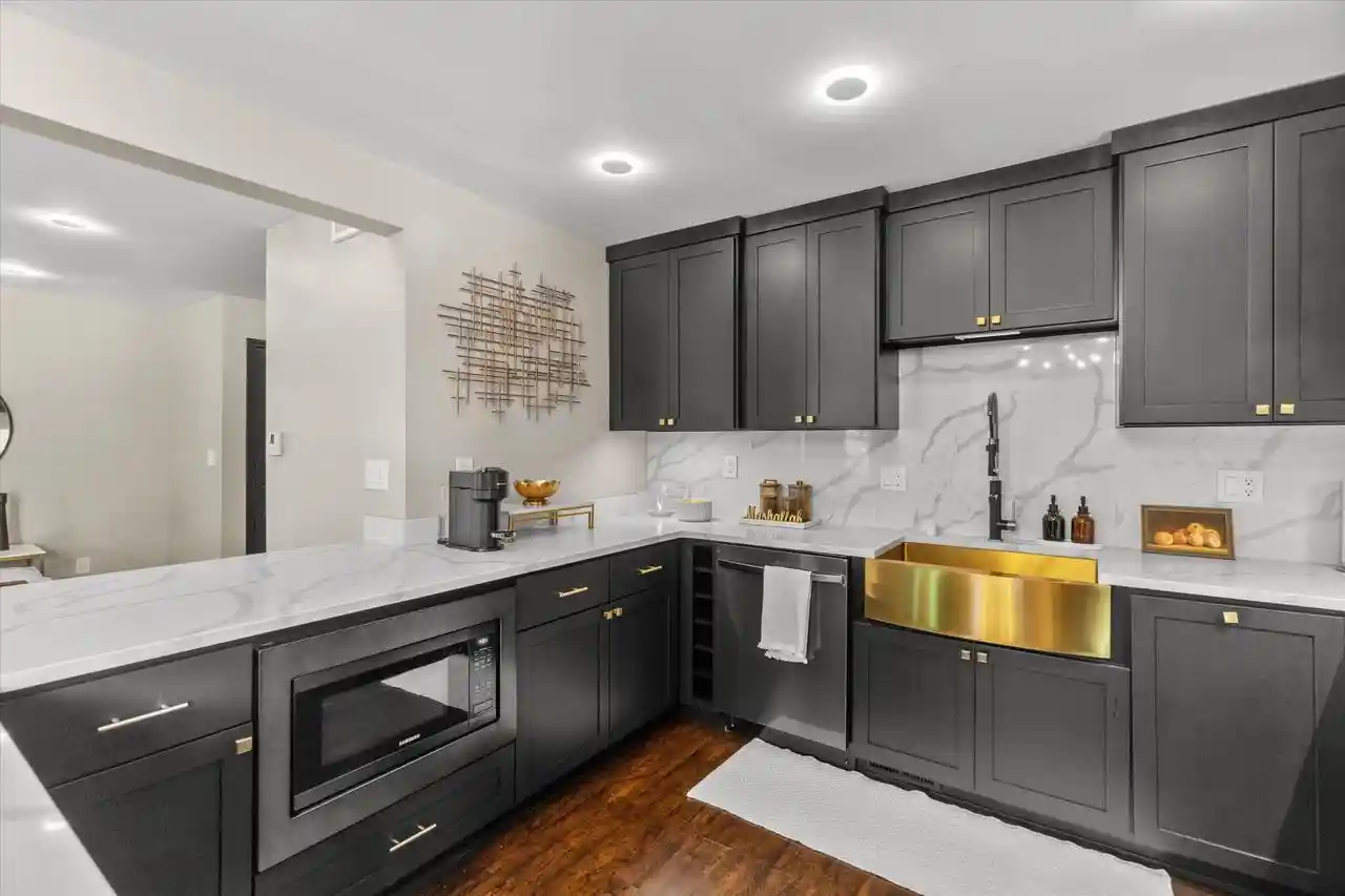 Homes for sale in Glendale, WI | 2430 W Good Hope Road Nw Road Nw #43, Glendale, WI 53209 | MLS# 1969208