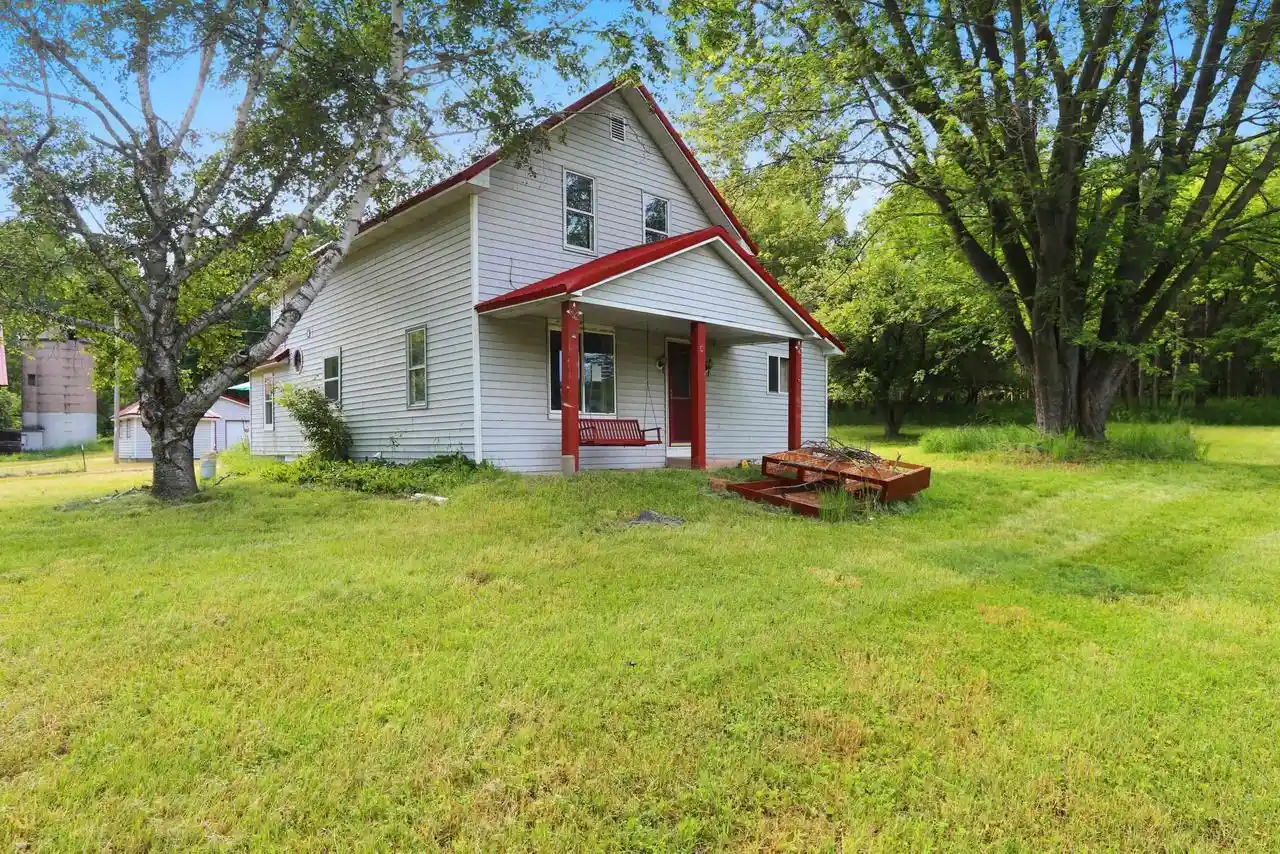 Homes for sale in Gillett, WI | 5638 County Road Bb, Gillett, WI 54124 | MLS# 50328172