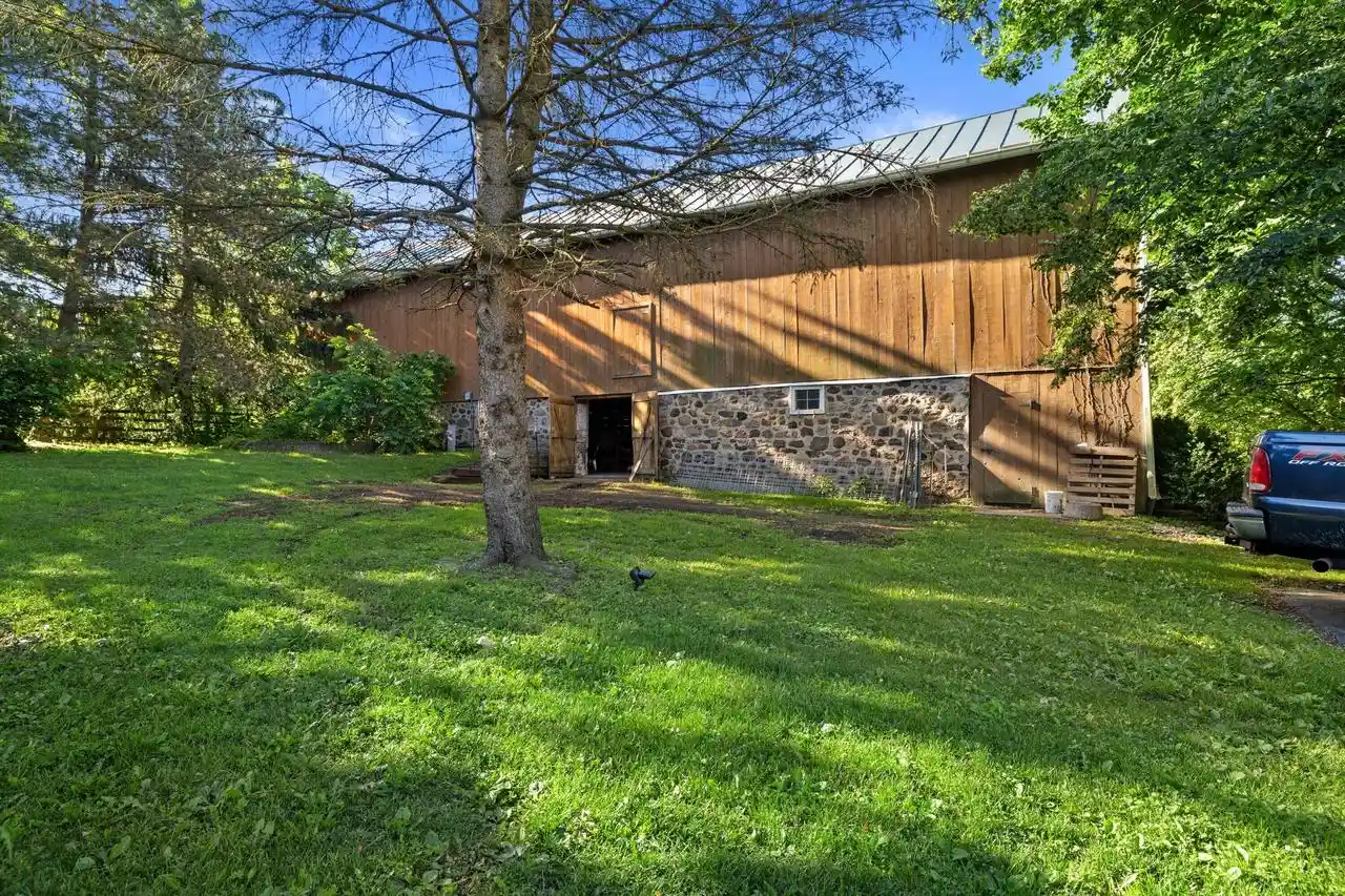 5th image of 444 288Th Avenue Avenue, Burlington, WI 53105 | MLS# 1969217