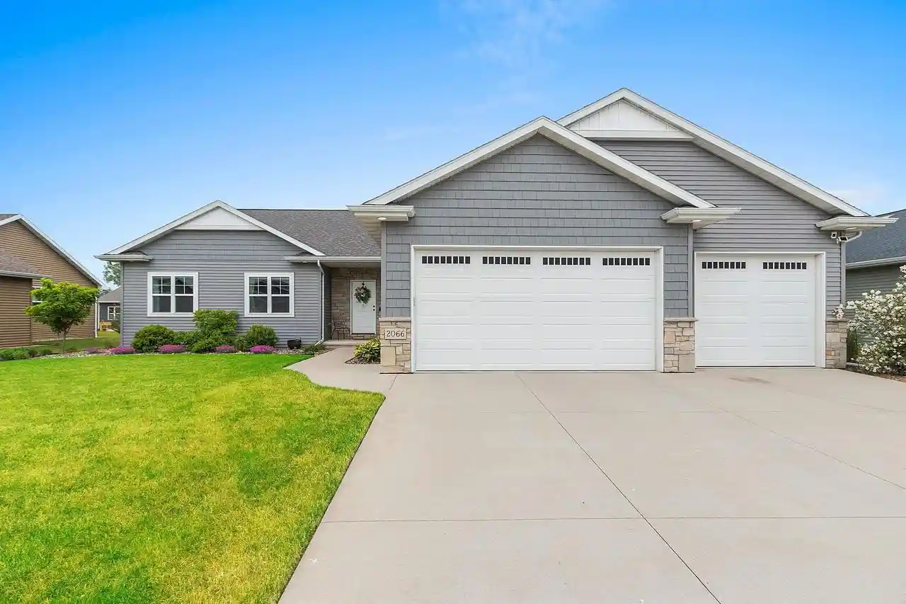 Photo 1 of Single family home for sale at 2066 W Heron Ln, Appleton, WI 54913 | MLS# 50328198 | Listing updated on 2026-06-26