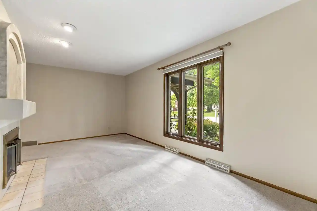 3rd image of 323 Old Pioneer Road Road, Fond Du Lac, WI 54935 | MLS# 50328201