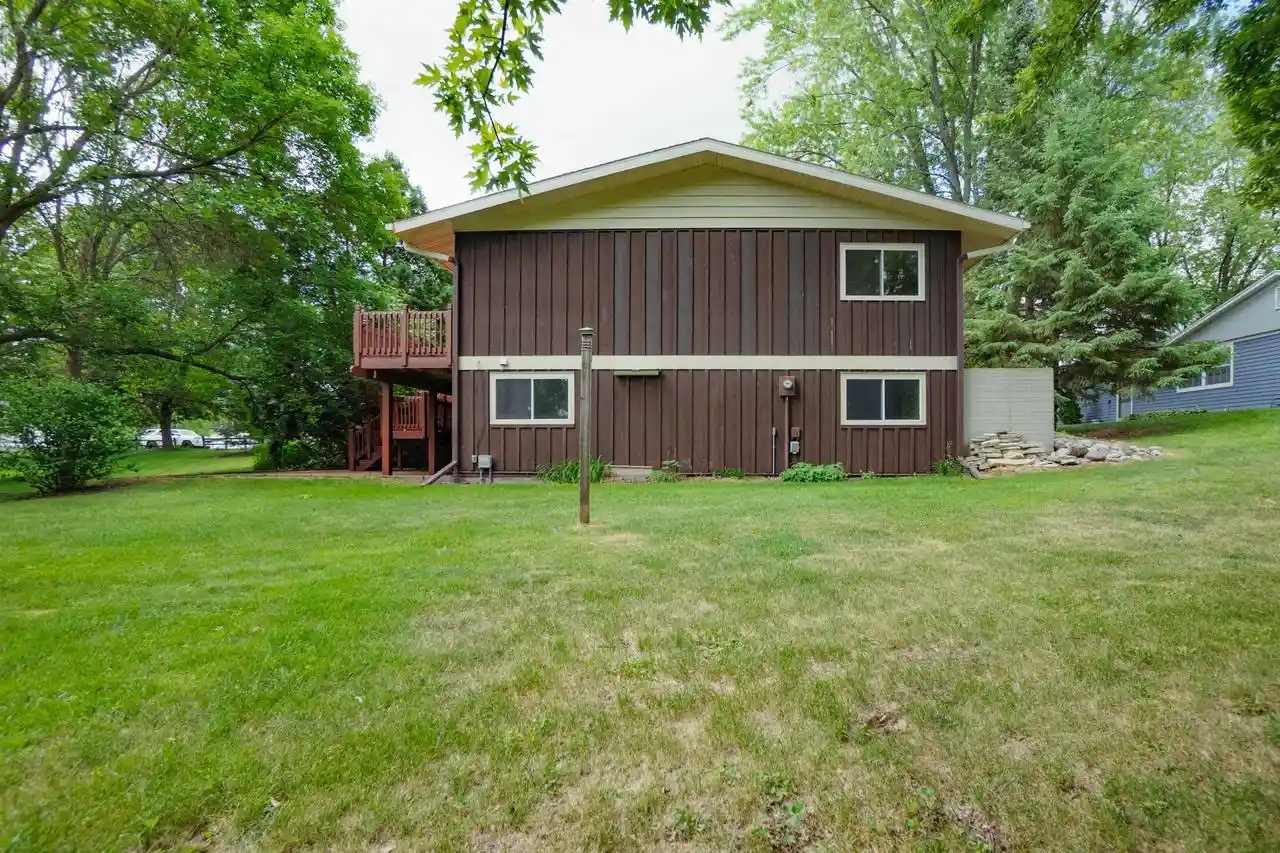 51st image of 323 Old Pioneer Road Road, Fond Du Lac, WI 54935 | MLS# 50328201