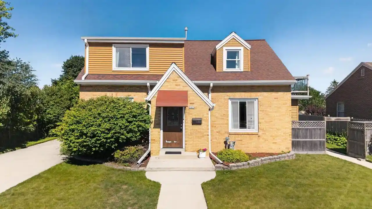 1st image of 2833 S 10th Street Street, Sheboygan, WI 53081 | MLS# 1969245