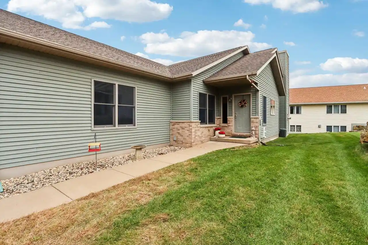 Homes for sale in Mount Horeb, WI | 113 Jennifer Circle Circle, Mount Horeb, WI 53572 | MLS# 2026818