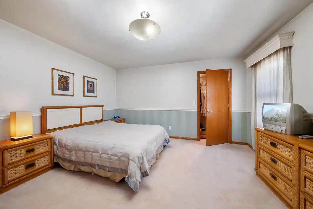 Photo 3 of Single family home for sale at 614 Stonehedge Road Road, Green Bay, WI 54302 | MLS# 50328209 | Listing updated on 2026-09-14