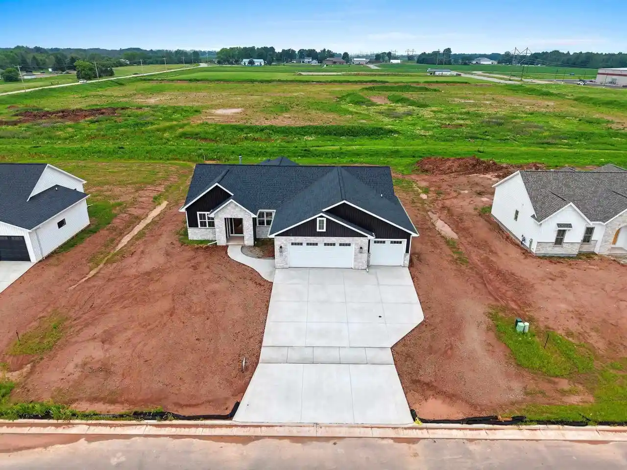 3rd image of 1607 Torchwood Trail Trail, De Pere, WI 54115 | MLS# 50328216