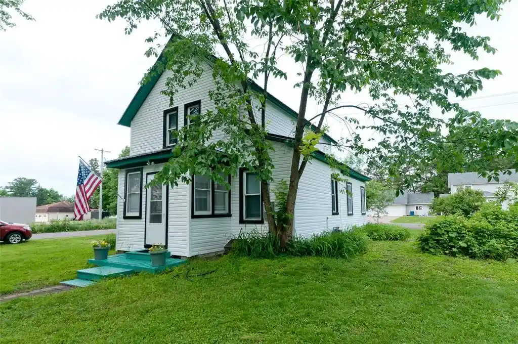 34th image of 301 10th Street Street, Cameron, WI 54822 | MLS# 1602427
