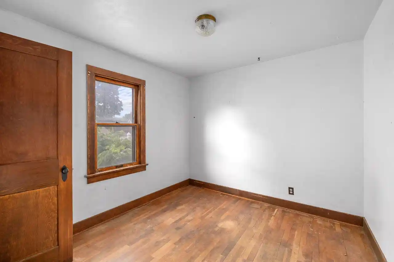 Homes for sale in La Crosse, WI | 2512 Travis Street Street, La Crosse, WI 54601 | MLS# 1969266