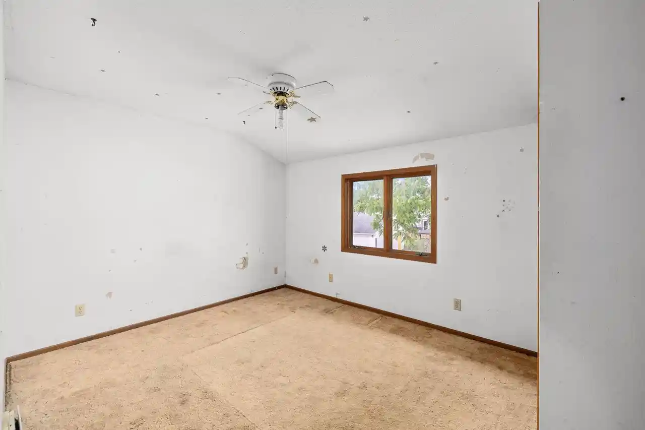 Homes for sale in La Crosse, WI | 2512 Travis Street Street, La Crosse, WI 54601 | MLS# 1969266