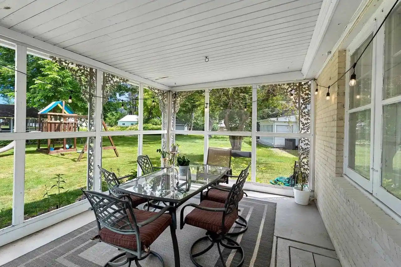 5th image of 300 E Front Street Street, Peshtigo, WI 54157 | MLS# 50328215