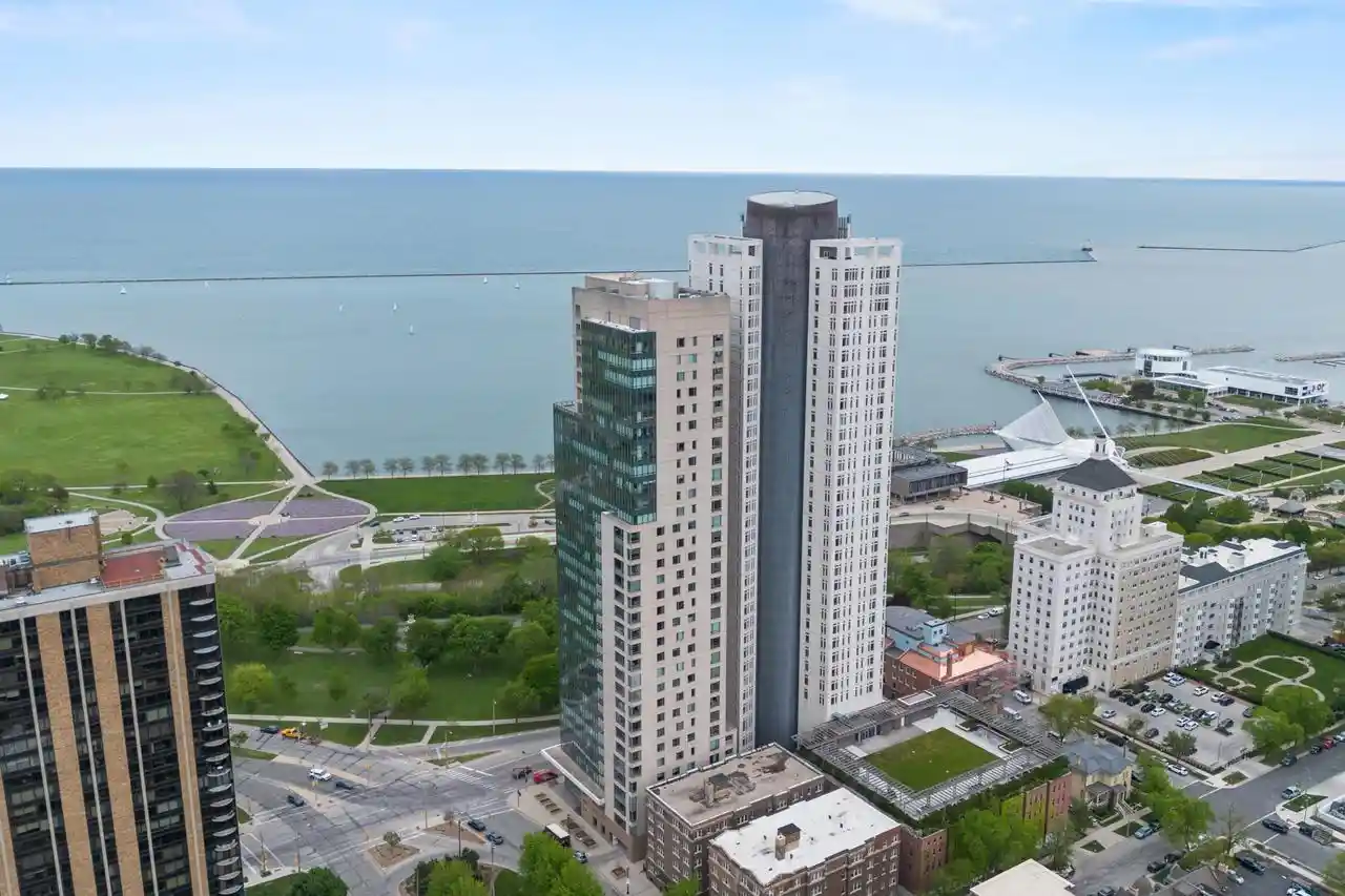 Homes for sale in Milwaukee, WI | 923 E Kilbourn Avenue Avenue #1803, Milwaukee, WI 53202 | MLS# 1969274