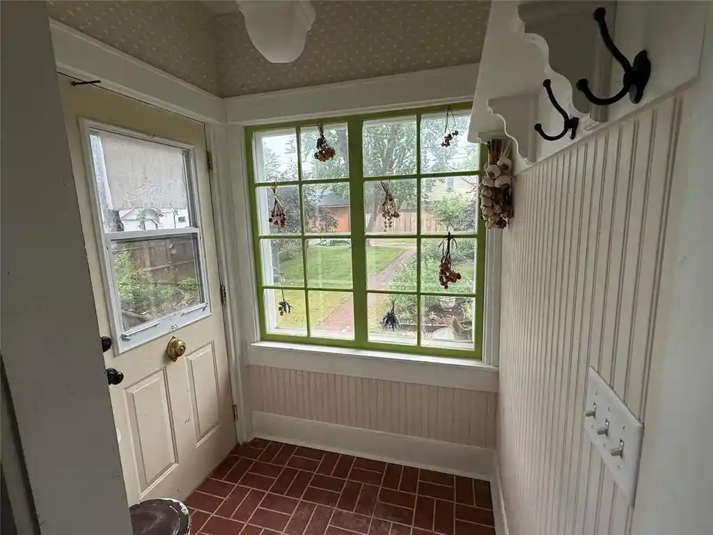 4th image of 1524 Highland Avenue Avenue, Eau Claire, WI 54701 | MLS# 1602633