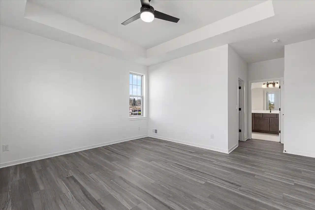 5th image of W251N2399 Valleyview Circle Circle, Pewaukee, WI 53072 | MLS# 1969285